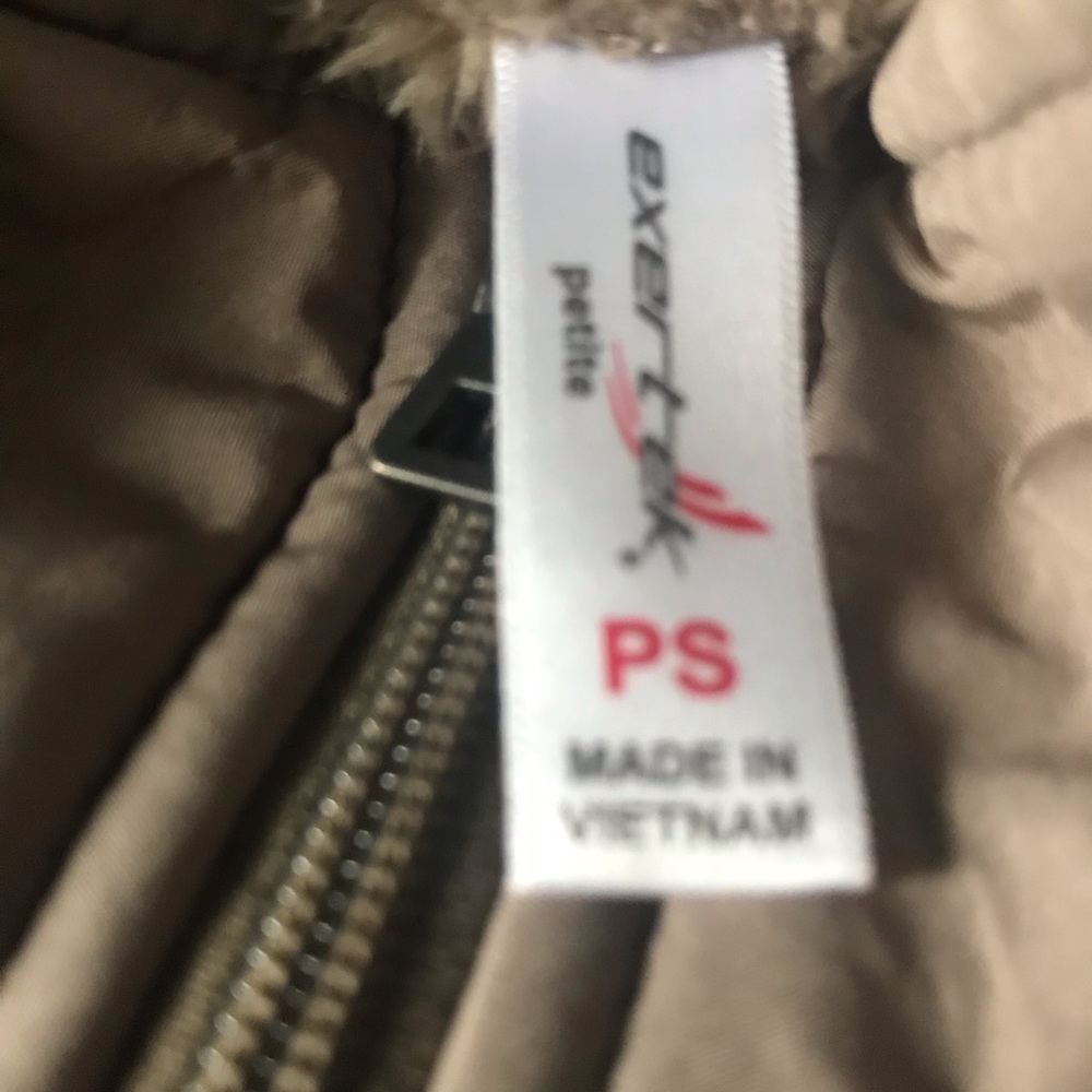 fuzzy jacket - Picture 2 of 3